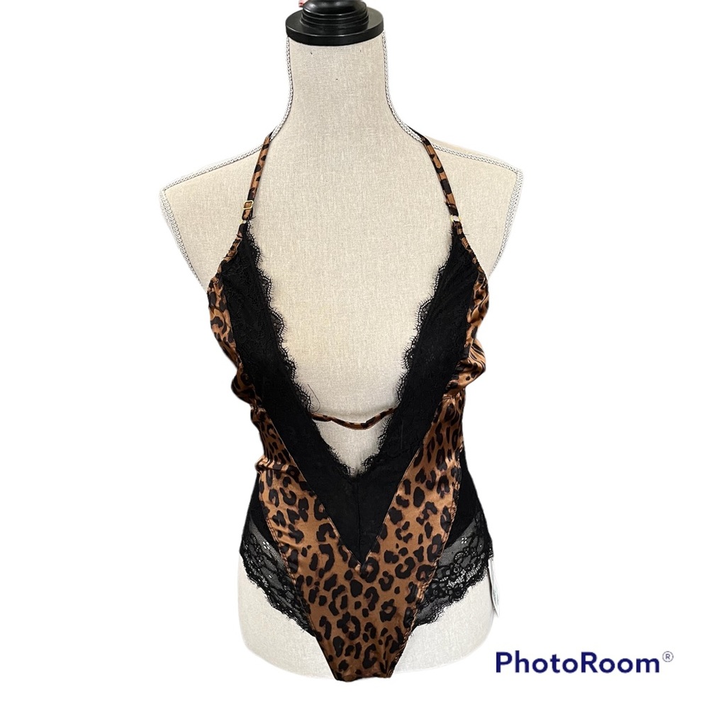 NWT Forever 21 Animal Print Lace Bodysuit, size Large